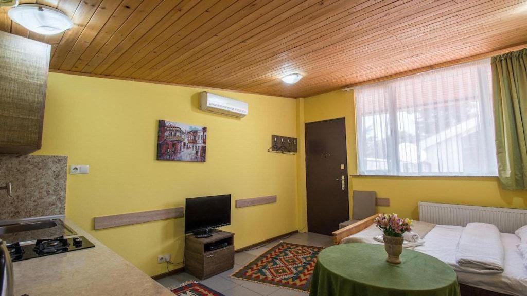 Apart-Hotel Gala In The Center Of Tbilisi Buitenkant foto
