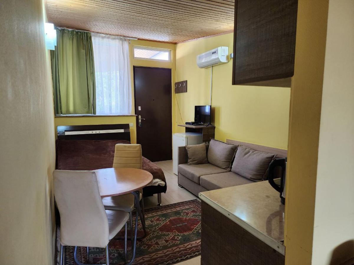 Apart-Hotel Gala In The Center Of Tbilisi Buitenkant foto